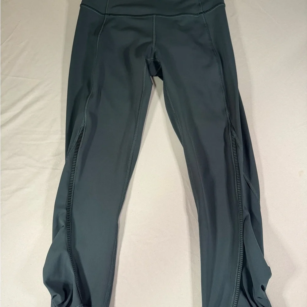 Lululemon Teal High Rise Capri Leggings Size 6 - Picture 6 of 8